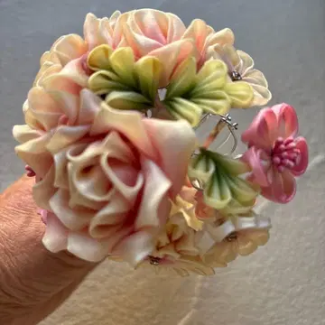 일본풍 꽃 모티브 브로치