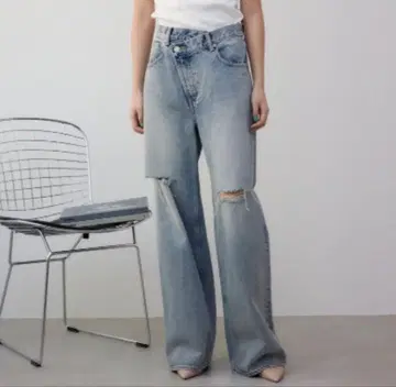 AZUL by MOUSSY 데미지 랩 데님 라이트 블루