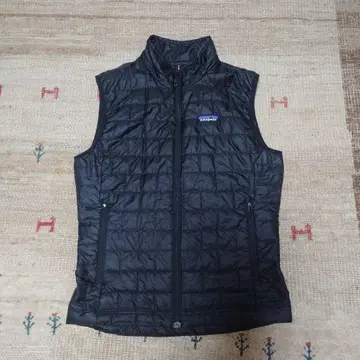 스티커 4장 포함 Patagonia 블랙 나노 퍼프 베스트 mensXS