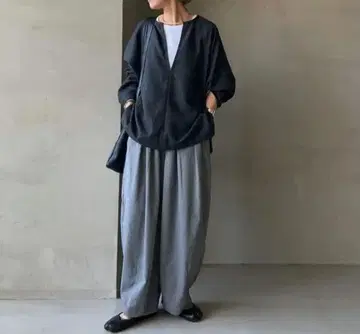 소라모나포쉐/울 V넥 풀오버