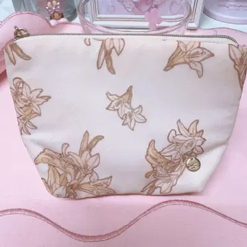 젤라피케 파우치 뮤샤 회화 컬렉션 콜라보