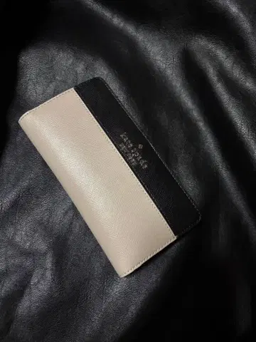kate spade 베이지 블랙 장지갑