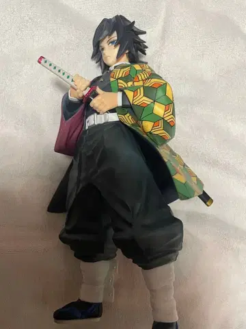 귀멸의 칼날 제일복권 최고위 검사 [기둥] B상 토미오카 기유 피규어