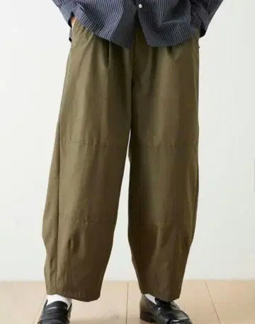 PUBLIC TOKYO 웨더 크로스 배기 팬츠 카키 와이드 팬츠