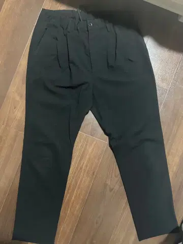 AUTHENTIC WEAR 블랙 슬랙스