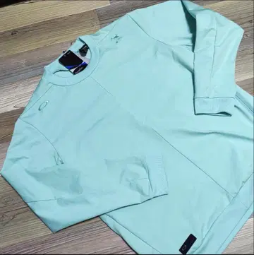 새상품급 시착만 한 상품 오클리 SKULL 스트레치 니트 크루 맨투맨 L