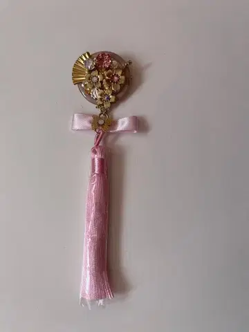 핸드메이드 브로치