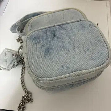 옅은 데님색 이중 포켓 백