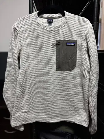 컨디션 최상 파타고니아 R1 Air 크루 S사이즈 플리스 풀오버