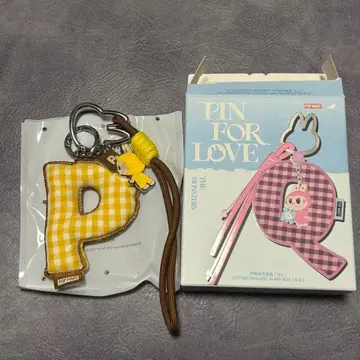 POP MART 러브브 P 알파벳 펜던트