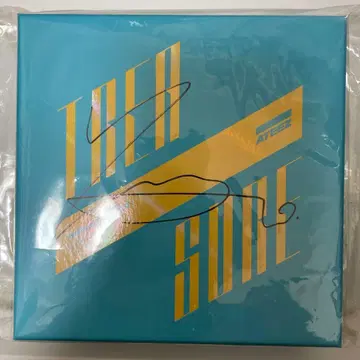 ATEEZ 우영 친필 사인 앨범