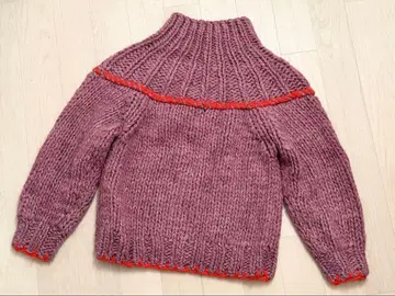 사토 시오리 착용 EARIH (아일리) 핸드메이드 니트 퍼플 오렌지