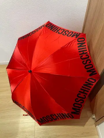 세일 중! [ 미사용 ] MOSCHINO 모스키노 접이식 우산