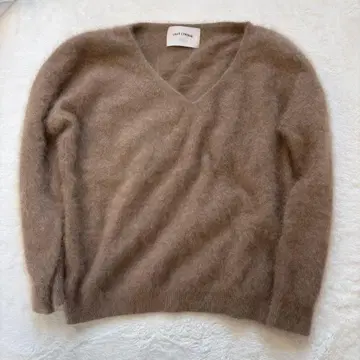 릴리 링케 V넥 긴팔 니트