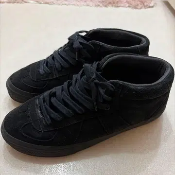 REPRODUCTION OF FOUND for L'ECHOPPE