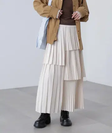 [새상품] 아이보리 랜덤 플리츠 캉캉 스커트