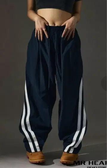 프릭스스토어 나일론 커브 팬츠 네이비 M 사이즈