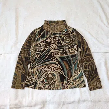 고급스러움 긴팔 상의 하이넥 시어 소재 디자인 무늬