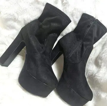 블랙 스웨이드 하이힐 숏부츠