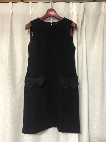 새상품 엠즈 그레이시 포켓 리본 원피스 오버롤 스커트