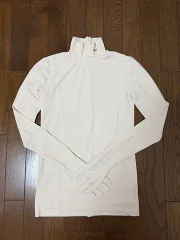 maisonspecial 터틀넥