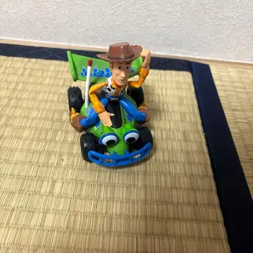 우디 피규어 카