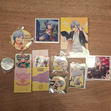 삼각형 굿즈 세트 캔뱃지 엽서