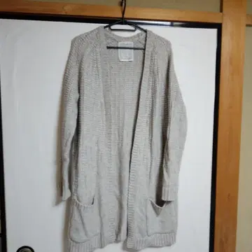 BEARDSLEY 그레이 니트 가디건