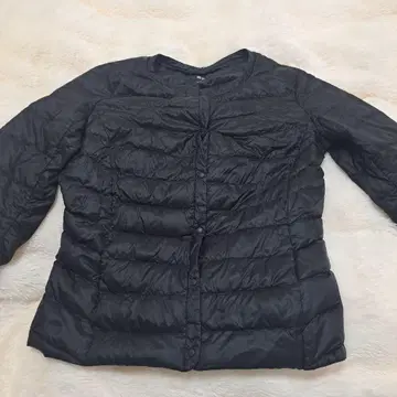 유니클로 울트라 라이트 다운 컴팩트 자켓 블랙 스테디셀러 이너