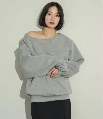 NEUNA 숏 원숄 컷 맨투맨 그레이