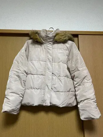 베이지 다운 자켓 여성용 후드 부착 퍼 부착 INGNI