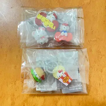 헬로키티 포근포근 스노우 아메리칸 디자인 마크 액세서리 [ 5개 세트 ]