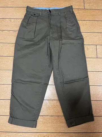 2 플리츠 테이퍼드 트윌 [BEAMS]