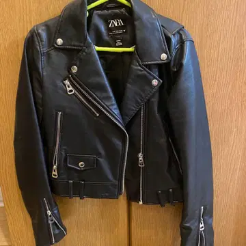 ZARA 블랙 라이더 자켓 MEX26