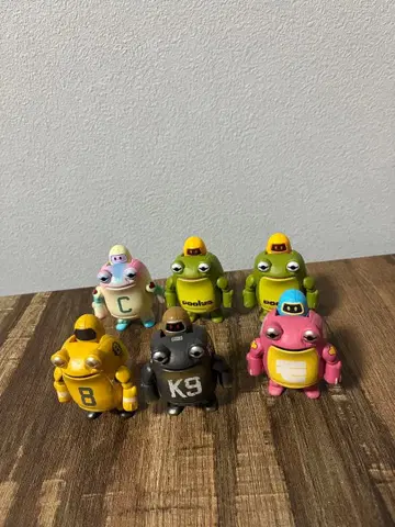 켈로넨, 로봇형 피규어 7체 세트