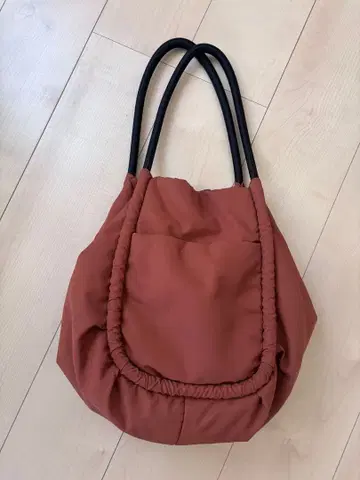 브라운 나일론 토트백