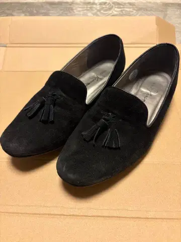 블랙 스웨이드 태슬 로퍼