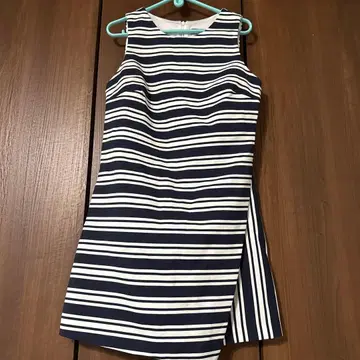 ZARA Trafaluc 슬리브리스 큐롯 원피스 M