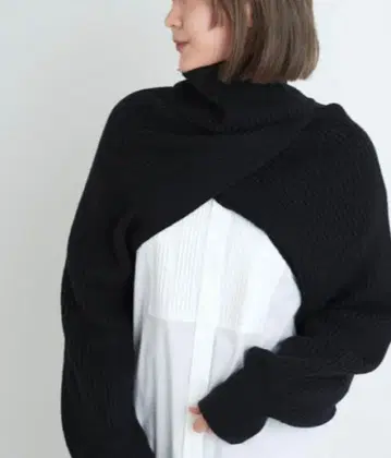 FRAY ID 숏 길이 터틀 니트 풀오버