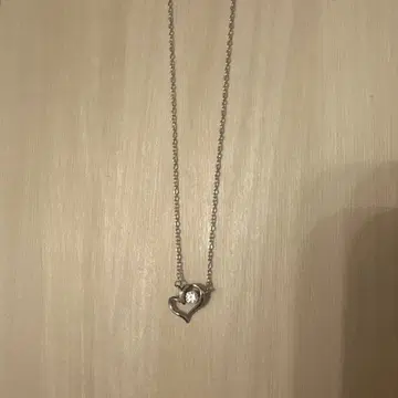 하트형 실버 목걸이