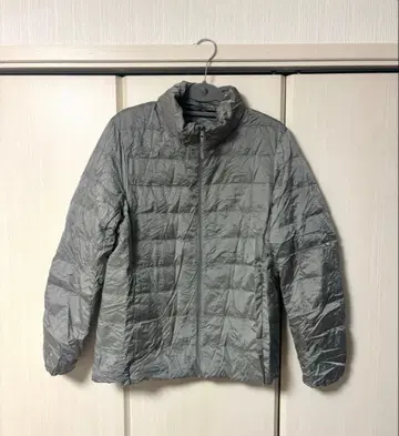 유니클로 울트라 라이트 다운 여성용 L 사이즈 그레이