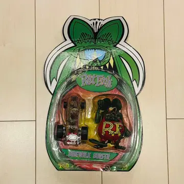 Rat Fink Sidewalk Surfer 피규어 세트