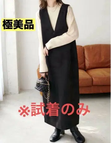 새상품급 디스코트 DISCOAT 깊은 V 멜빵 원피스 블랙 V넥 원피스