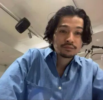 츠네타 다이키 AURALEE 워시드 핀스 트윌 빅 셔츠