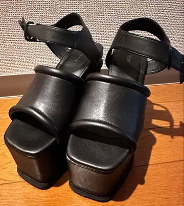 EMODA 에모다 통굽 샌들 힐