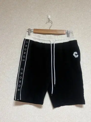 CRONOS 블랙 화이트 숏팬츠
