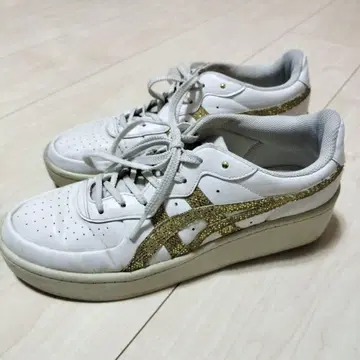 오니츠카타이거 통굽 화이트 골드 스니커즈 사이즈 24.5cm