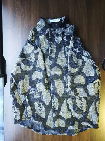 카모플라쥬 패턴 반팔 셔츠