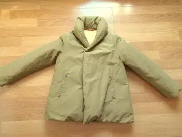 팔라스 팰리스 겨자색 다운 자켓