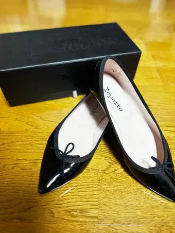 레페토 발레 슈즈 에나멜 펌프스